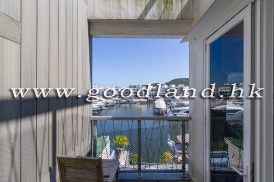 SAI KUNG Waterfront Villa with Pontoon For Sale