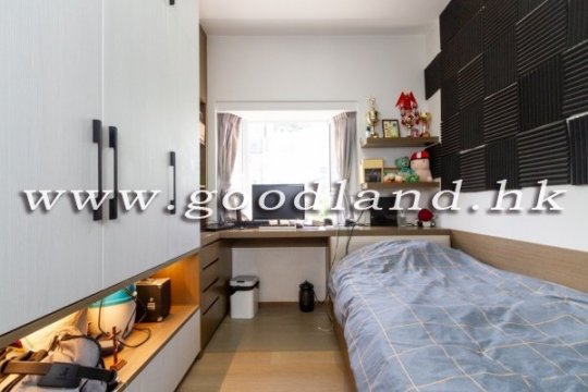 SAI KUNG Waterfront Villa with Pontoon For Sale