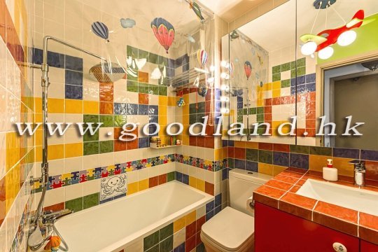 Sai Kung Villa For Sale | Family Home with Communal Pool