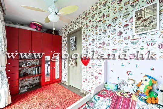 Sai Kung Villa For Sale | Family Home with Communal Pool