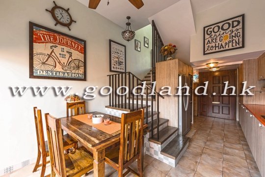 Sai Kung Villa For Sale | Family Home with Communal Pool
