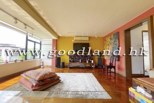 Sai Kung Village House for Sale | Sea Greenery View, Managed Complex & 4 Bedrooms