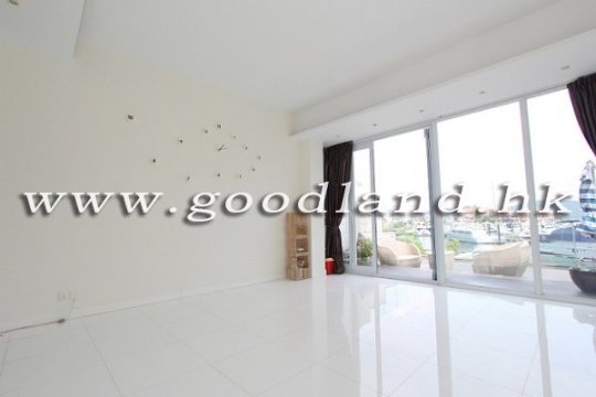 Sai Kung Waterfront Villa For Sale