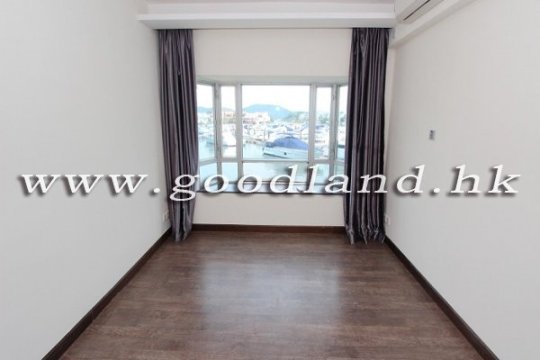 Sai Kung Waterfront Villa For Sale