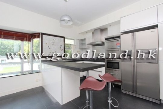 Sai Kung Waterfront Villa For Sale