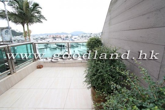 Sai Kung Waterfront House For Sale / For Rent