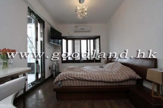 Sai Kung Waterfront House For Sale / For Rent
