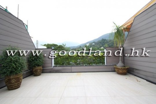 Sai Kung Waterfront House For Sale / For Rent