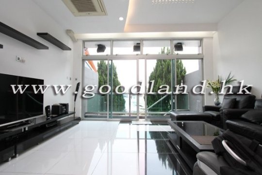 Sai Kung Waterfront House For Sale / For Rent