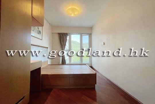 Clear Water Bay Hillview Court for Sale | Swimming Pool & Spacious Living
