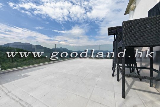 Clear Water Bay Village House for Sale | Huge Lawn Garden, Private Rooftop & Sea Views