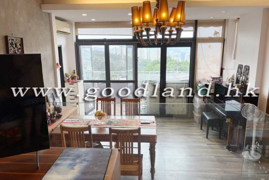 Fei Ngo Shan Villa for Sale | Prestigious Location & Hong Kong Skyline Views