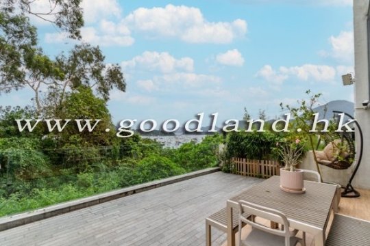 Sai Kung Villa near Yacht Club | 3 Beds En-suite with Garage & Full Sea Views
