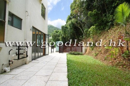 CLEAR WATER BAY Village House with Greenery View and Equipped Kitchen For Rent