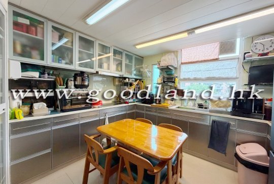 Sai Kung Villa Royale for Sale | Attractive Asking Price & Communal Pool